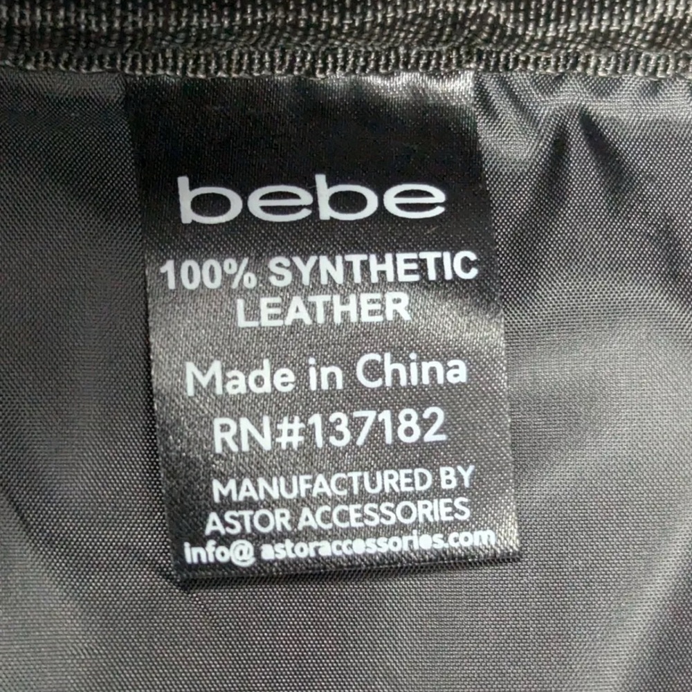 ❌SALE❌Bebe Soft Train Quilted Case Faux Leather Makeup Travel Bag Large Size.NWT - Picture 9 of 12
